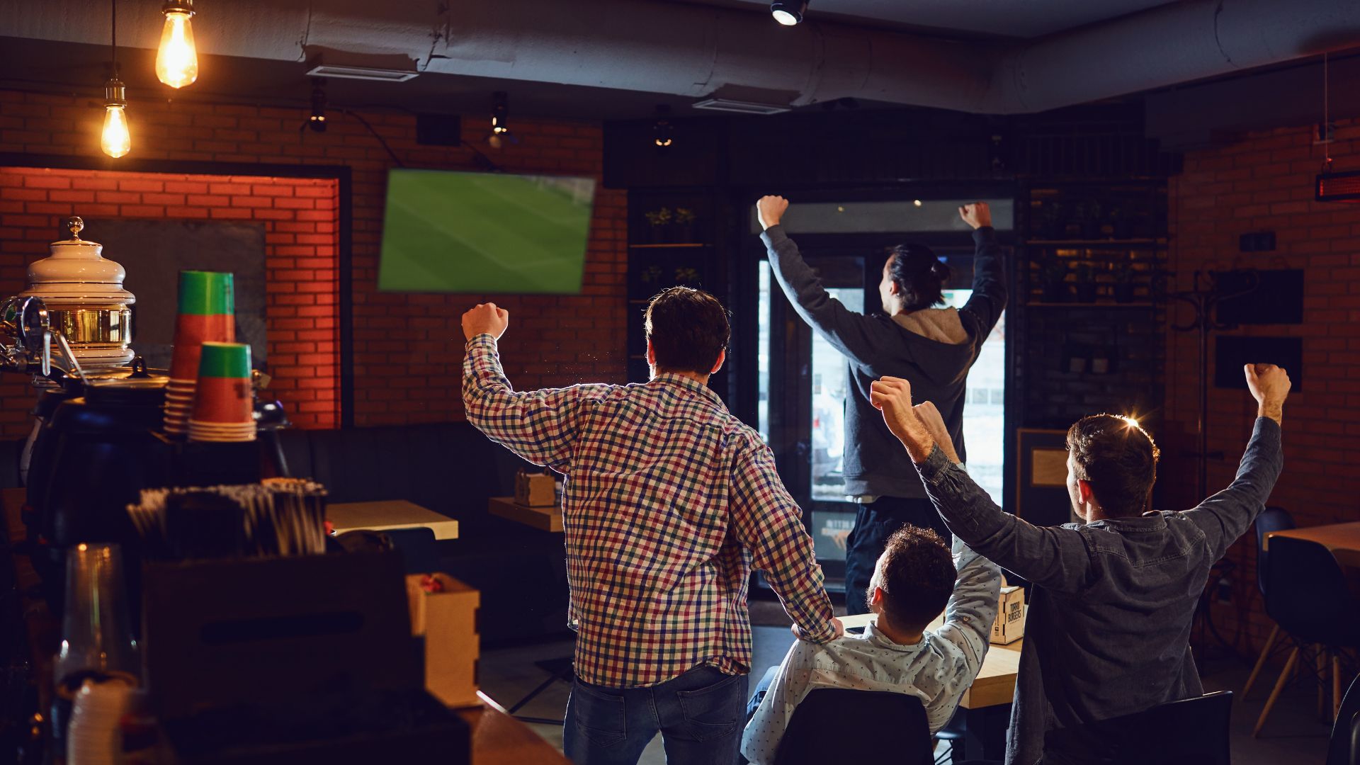Pizza And Sports Bar Ambiance That Keeps Fans Coming Back