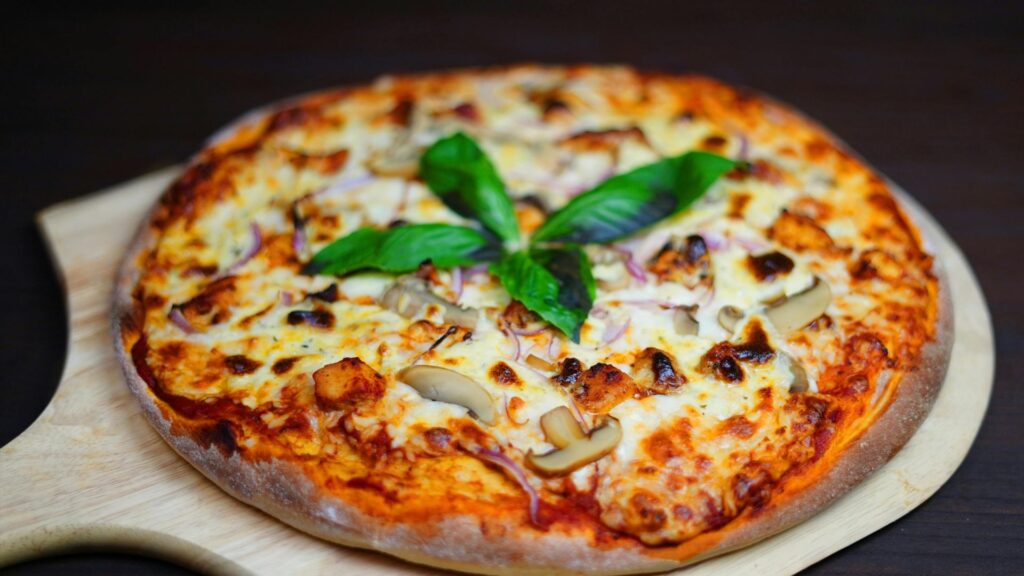 Restaurant and Pizza