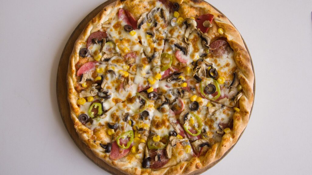 Restaurant and Pizza