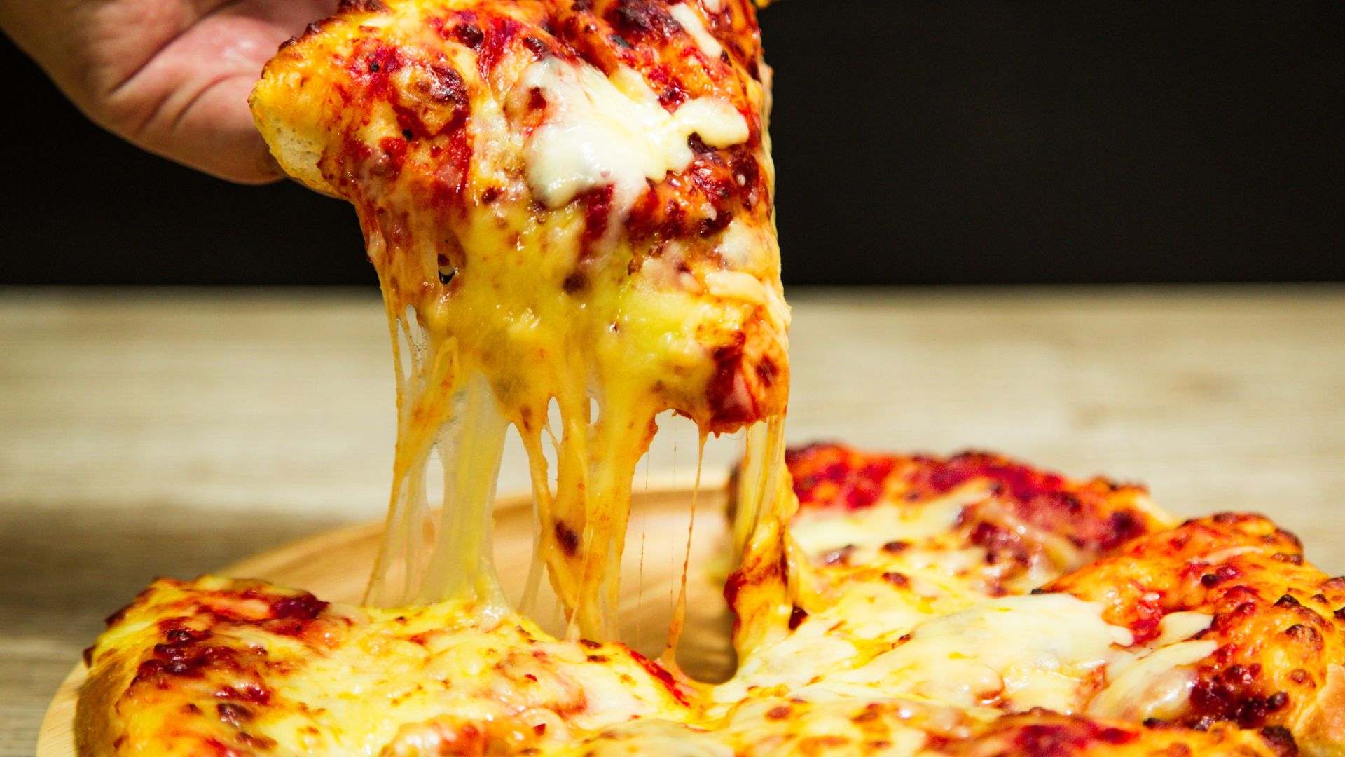 Restaurant for Pizza That Blends Classic and Modern Taste